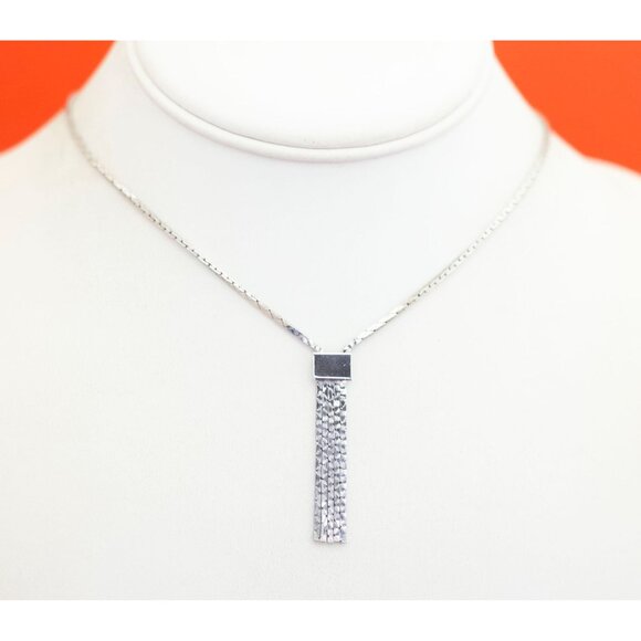 18 1/2 inch, Vintage Chain Link Unique Tassel Necklace by Avon - F25 - Picture 2 of 3